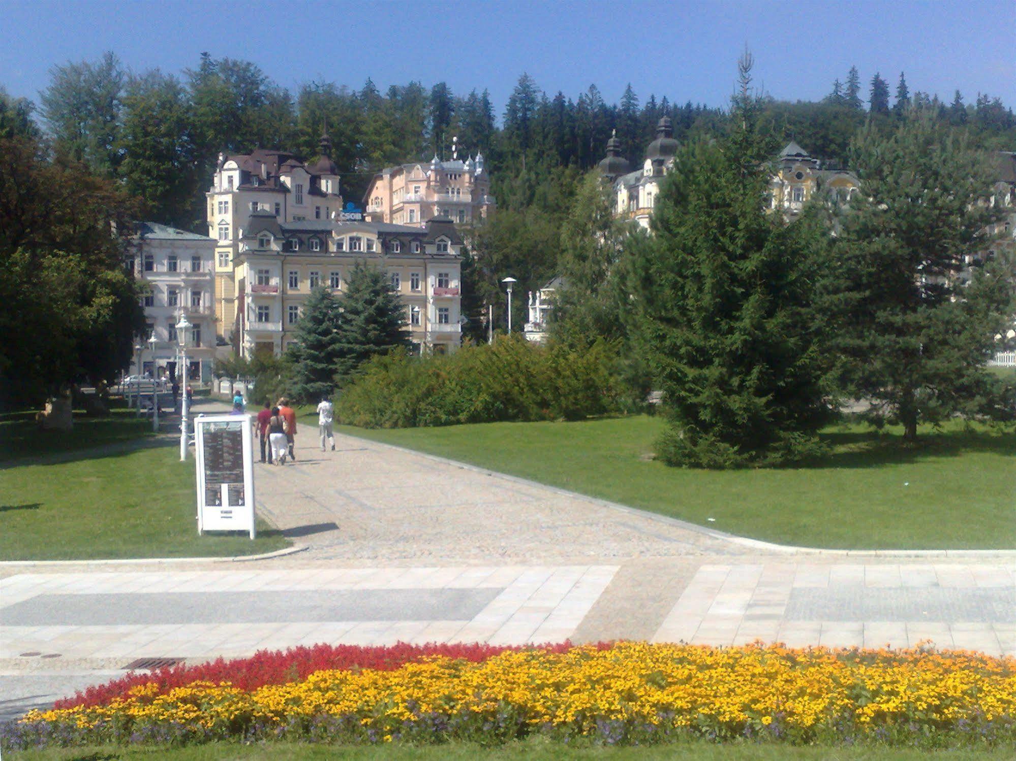 Apartments Central Park Marienbad Exteriör bild